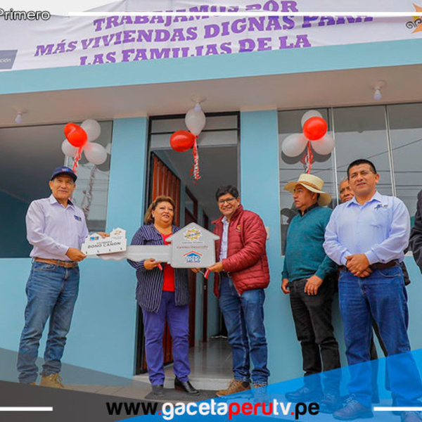 Arequipa: Entregan en Islay 21 viviendas construidas con el bono canon