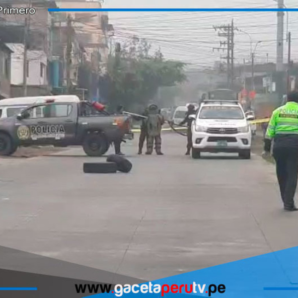 Extorsionadores dejan granadas frente a ferretería en VMT