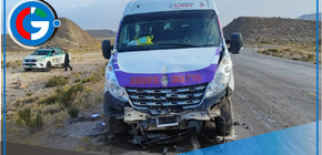 Tragedia en Arequipa: choque de minivanes deja un muerto y varios heridos