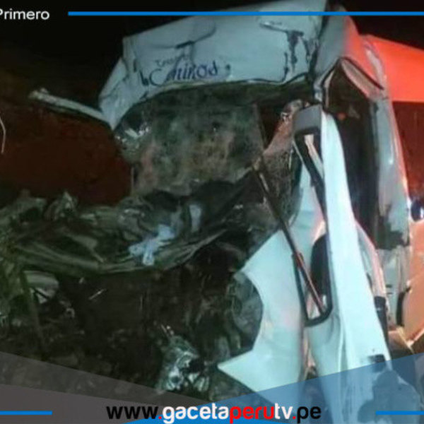 Cuatro muertos y 13 heridos deja choque vehicular