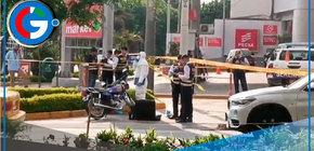 Dos agentes acusados de robar a compañero gravemente herido