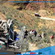 Bus cae a un precipicio: tres muertos y 25 heridos