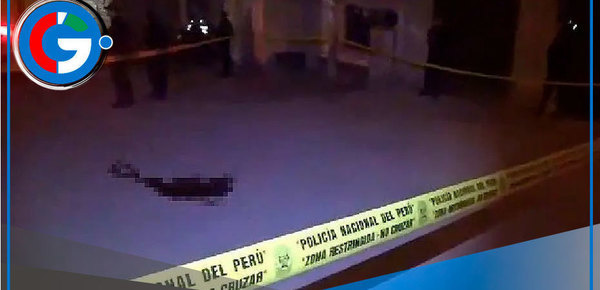 Mujer asesinada a balazos en plena vía pública en Comas