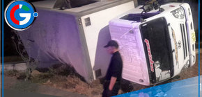 Tres personas heridas tras violento despiste en vía Pasamayito Comas