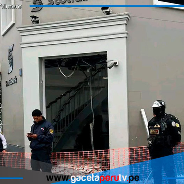 Delincuentes atacan banco con explosivos cerca Plaza de Armas de Trujillo