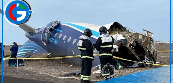 Avión de Azerbaijan Airlines se estrella con 67 personas en Kazajistán
