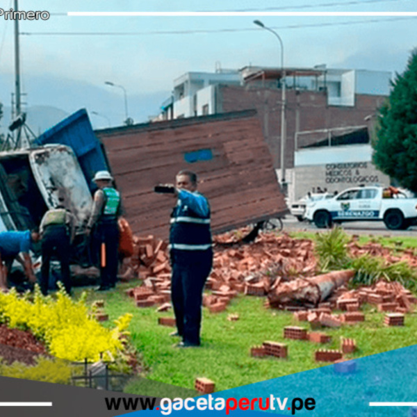 La Molina: Camión de carga ocasiona accidente en óvalo Los Cóndores