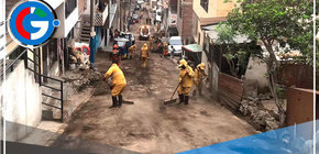 Personal de Emergencia Trabaja sin Descanso en la Remoción del Lodo en Comas