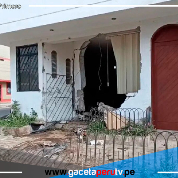 SMP: Conductor empotró su vehículo contra una vivienda 