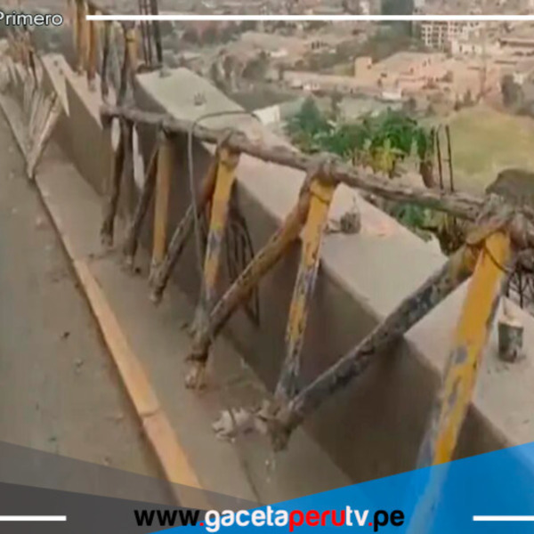 ¡Alerta en Semana Santa! Mal estado de las barandas del cerro San Cristóbal pone en riesgo a visitantes