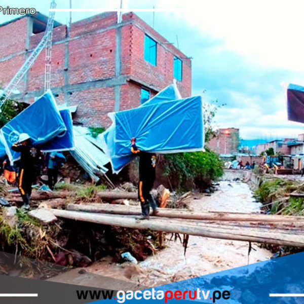 Ayacucho: entregan ayuda humanitaria a familias afectadas por huaico