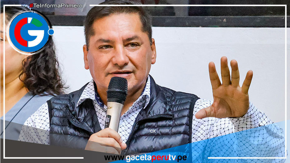 El alcalde Ulises Villegas Rojas da el pistoletazo de salida al nuevo año escolar en colegios privados de Comas