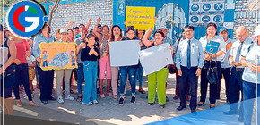 ¡Basta ya! Padres de familia y docentes protestan por el mal estado de colegios públicos en regiones