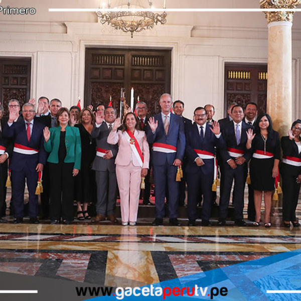 Presidenta Dina Ercilia Boluarte Zegarra jura a seis nuevos ministros de Estado