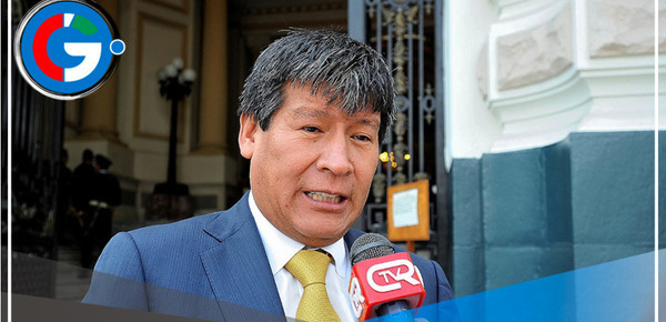 El gobernador de Ayacucho envía Rolex a la fiscalía, pero se niega a declarar personalmente