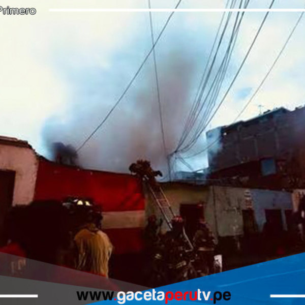 Incendio en casona en Cercado de Lima