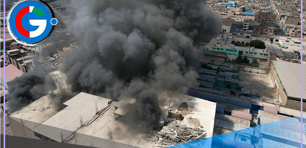 Mujer policía rescató a un hombre atrapado en el incendio en Cercado de Lima