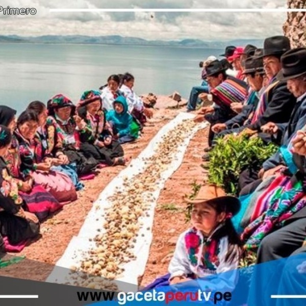 Escolares de Puno Presentan Libro de Cuentos de la Isla Amantaní