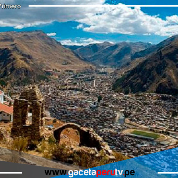 Huancavelica conmemora 185 años de restitución política