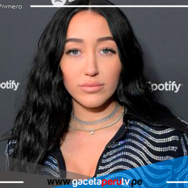 Noah Cyrus responde con sarcasmo a rumores sobre su vida amorosa