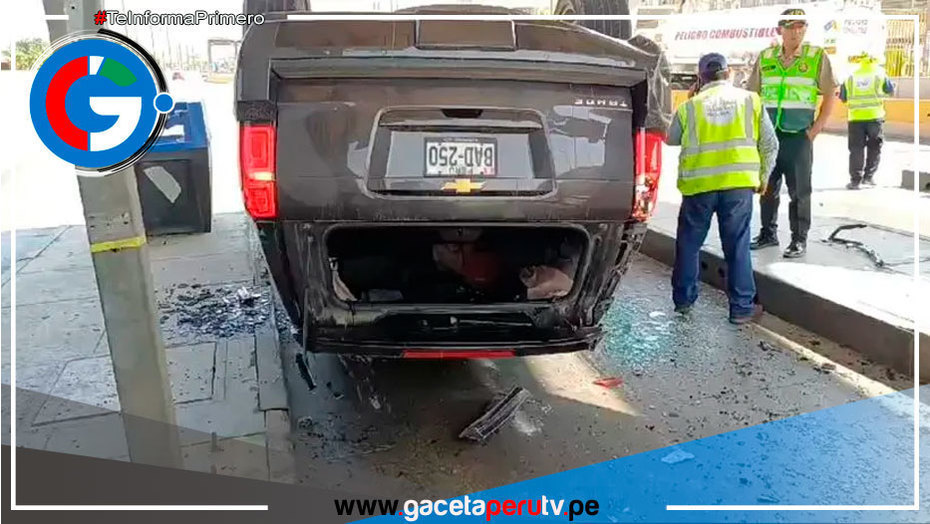 Alcalde Rennán Espinoza protagoniza accidente en la Panamericana Norte