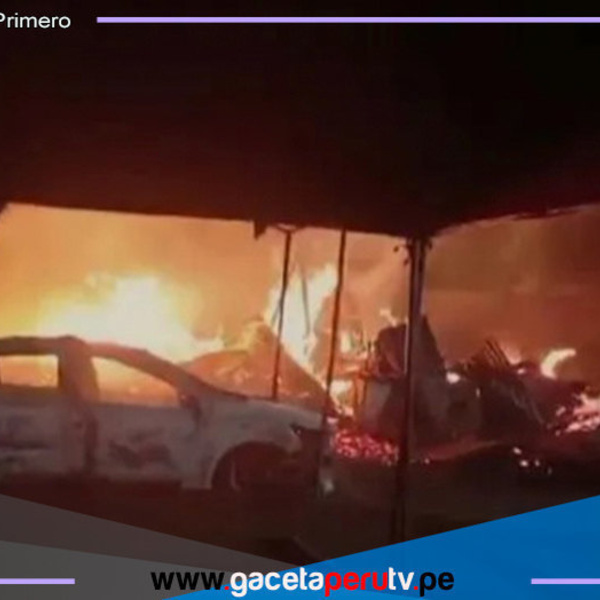 Incendio en taller de carpintería en la sede del Gobierno Regional de Arequipa