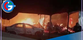 Incendio en taller de carpintería en la sede del Gobierno Regional de Arequipa