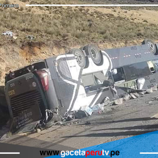 Fatal accidente en ruta Lima - Ayacucho: 13 muertos y 20 heridos en vuelco de ómnibus de Civa