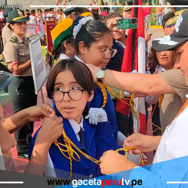 Alcalde Ulises Villegas participó en juramentación de policías escolares y BAPES 2024