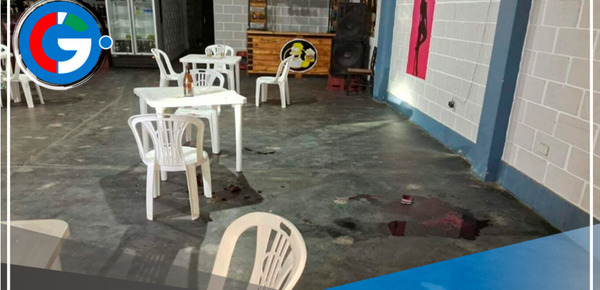 Asesinaron a balazos a un hombre en un restobar de La Libertad