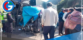 Pasco: choque frontal entre una combi y tráiler deja 10 muertos y 16 heridos 