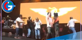 México: desplome de escenario durante mitin de candidato presidencial