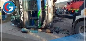 Trágico choque en La Oroya: 4 muertos y decenas de heridos en colisión entre tren y ómnibus