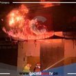 Incendio arrasa puestos de comerciantes en Piura