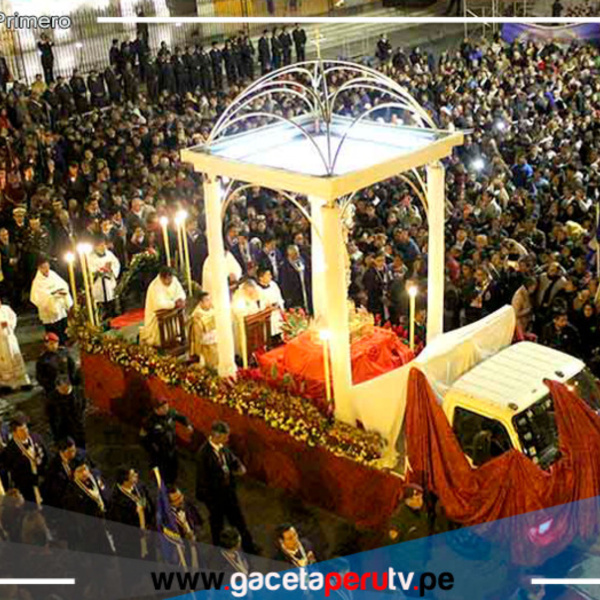 Arequipa celebra Corpus Christi con alfombras florales y devoción comunitaria