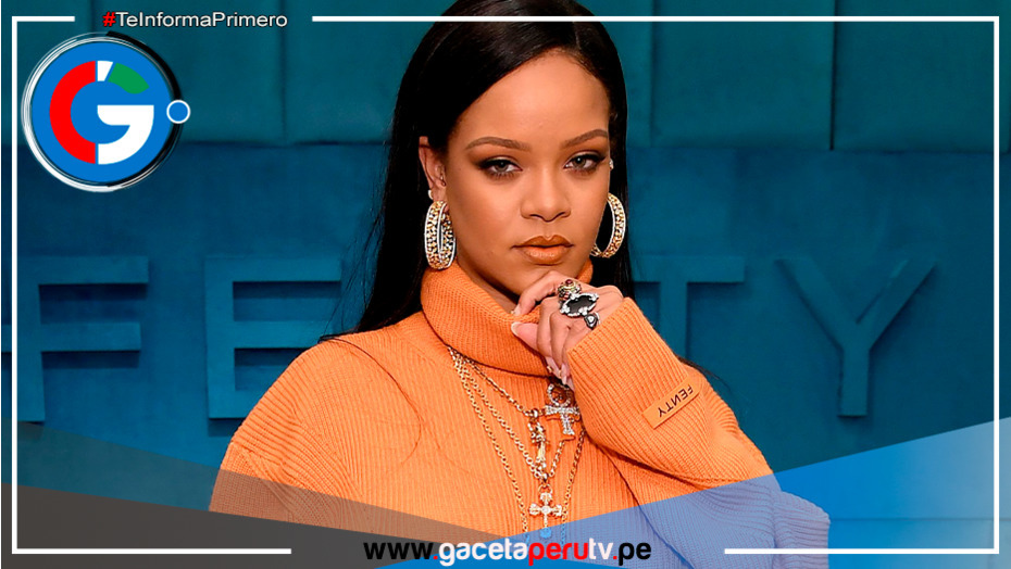 Rihanna brilla con siete diamantes