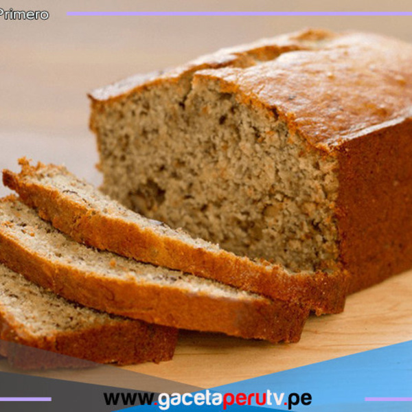 Prepara este fácil y rico queque de plátano