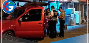 Ate: sicarios asesinan a balazos a dos personas dentro de un vehículo