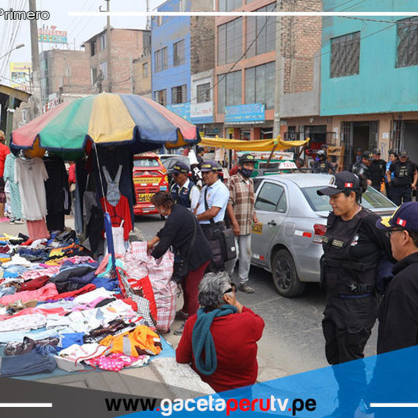 Operativo en Comas: Exhortan a Comerciantes Informales a Retirarse de Zona en Reconstrucción