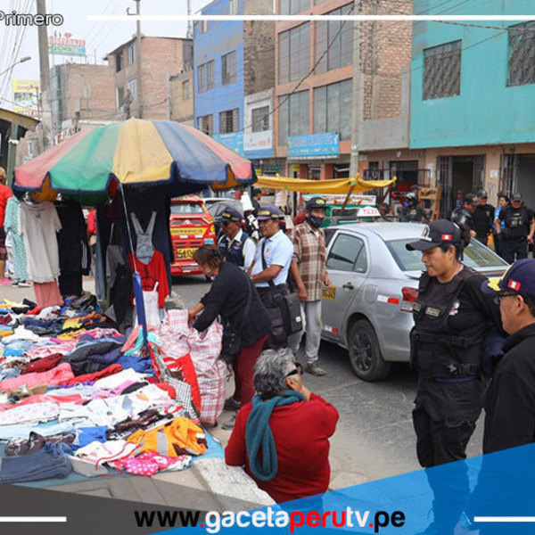 Operativo en Comas: Exhortan a Comerciantes Informales a Retirarse de Zona en Reconstrucción