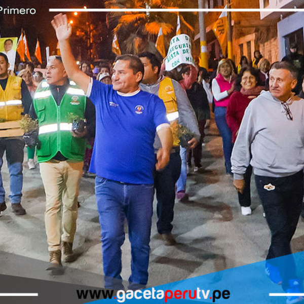 Más de 5,000 vecinos marchan por la seguridad liderados por el alcalde de Comas