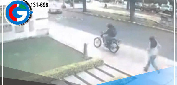 Roban celular a mujer en San Isidro