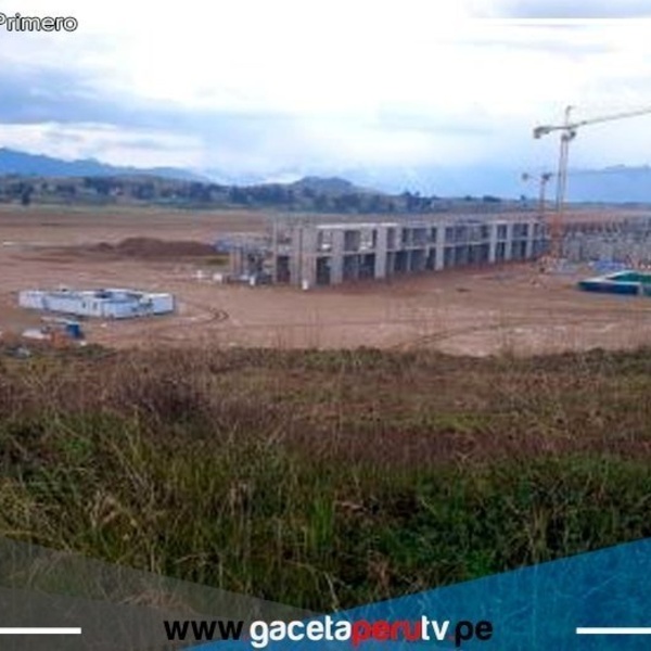 Retraso crítico en el Aeropuerto Internacional de Chinchero