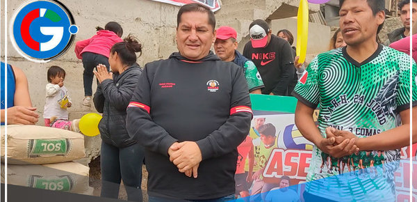 Alcalde de Comas Premia a Campeones de Inter Asentamientos Humanos