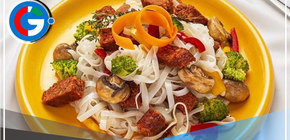 Prepara una deliciosa pasta con verduras en salsa oriental