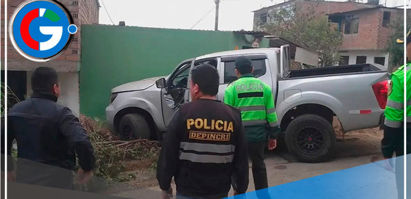 Asesinan a hombre dentro de su camioneta en Comas