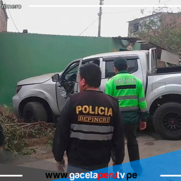 Asesinan a hombre dentro de su camioneta en Comas