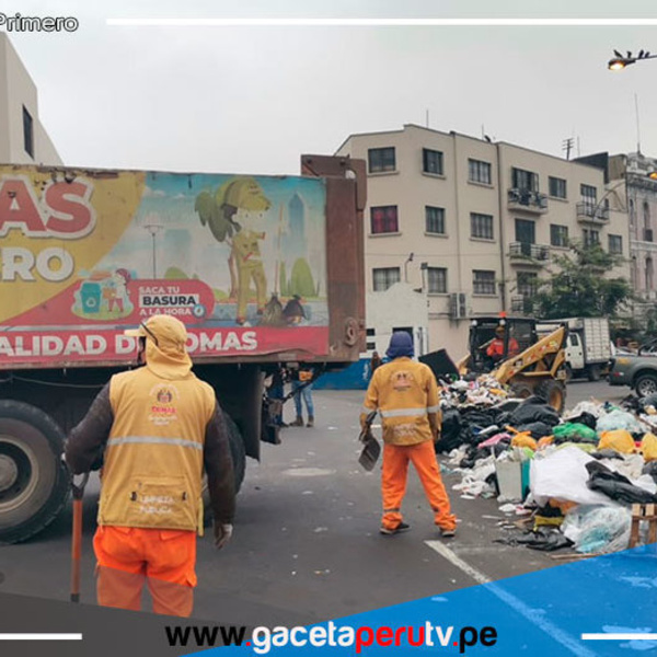 Ulises Villegas, alcalde de Comas, envía flota de limpieza a Lima Cercado