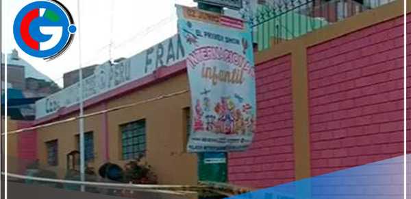 Colegio en peligro de colapso por filtración de aguas servidas