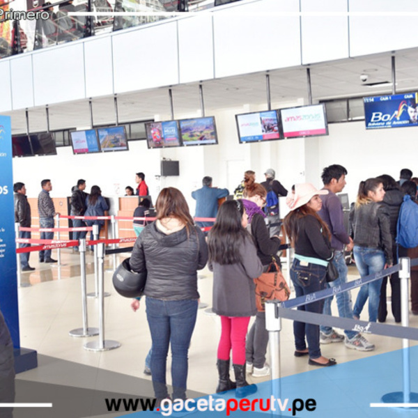 Escasez de dólares impacta servicios aéreos en Bolivia